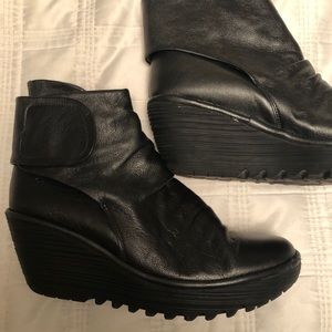 Fly London Velcro Ankle Boots Sz 39